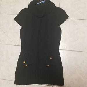 Small black knit sleeveless sweater dress